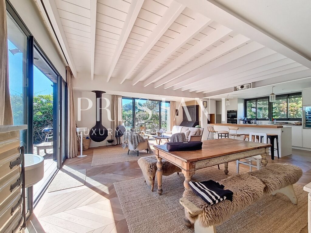 Maison – 4 pièces – 3 chambres – 138 m²