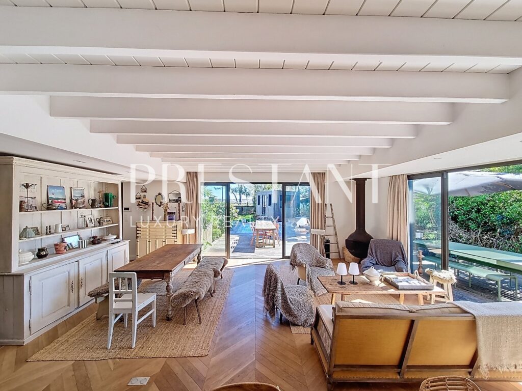 Maison – 4 pièces – 3 chambres – 138 m²