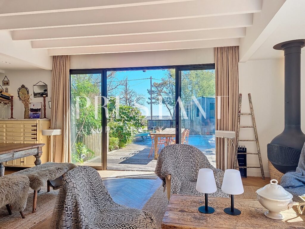 Maison – 4 pièces – 3 chambres – 138 m²