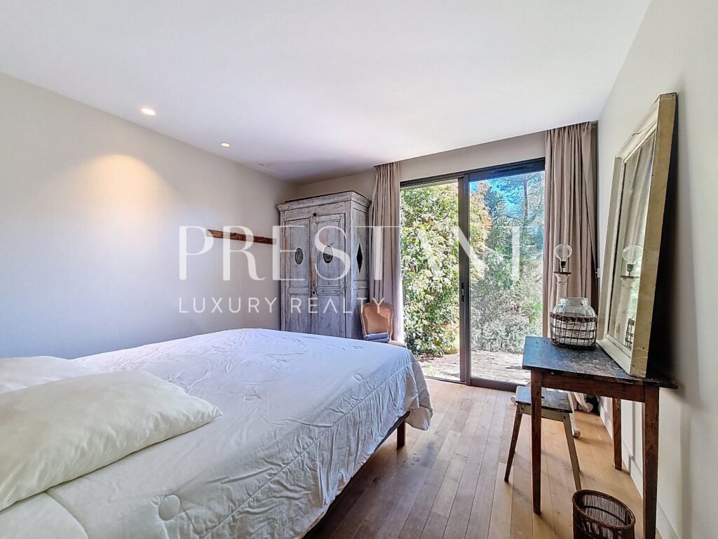 Maison – 4 pièces – 3 chambres – 138 m²