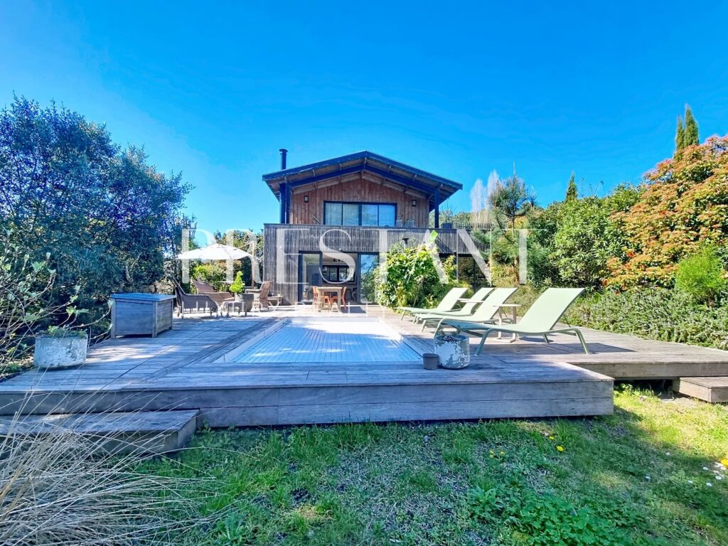 Maison – 4 pièces – 3 chambres – 138 m²