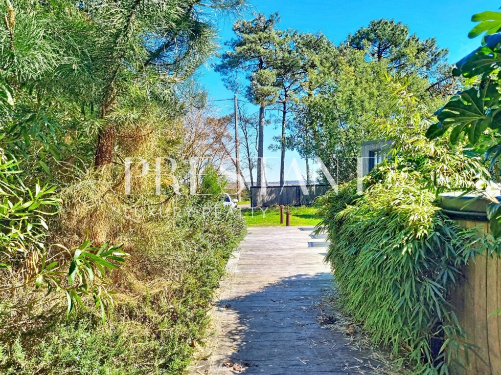 Maison – 4 pièces – 3 chambres – 138 m²