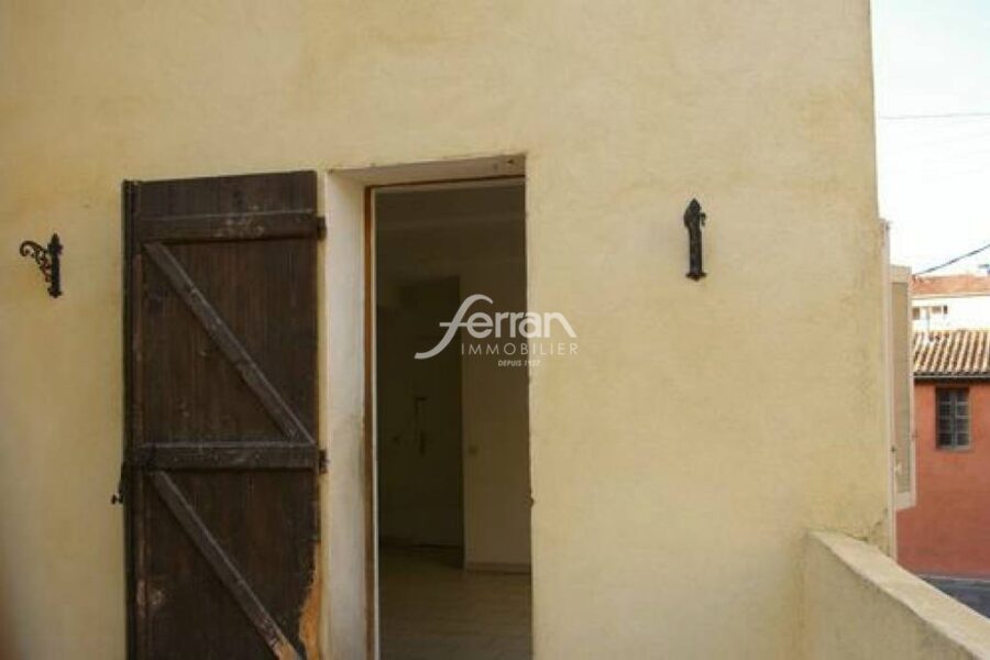 Appartement à louer à Salernes