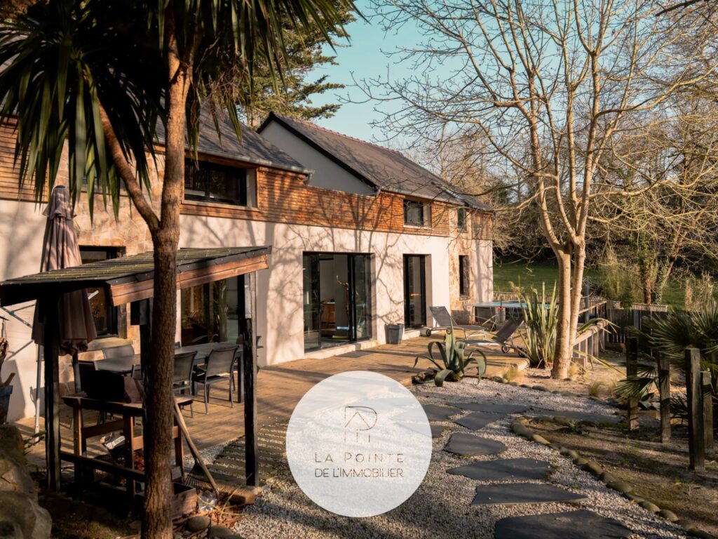 Villa contemporaine avec piscine intérieure – À 500 m de la plage, Erquy – 6 pièces – 4 chambres – 111 m²