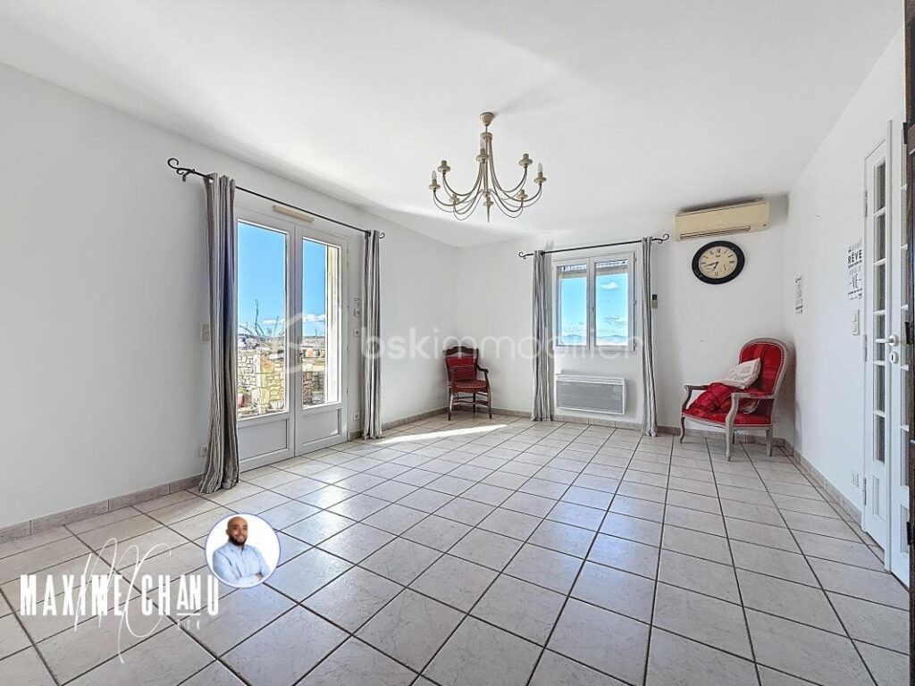 Maison à Saint Privat de Champclos sur 2000 m2 de terrain – 3 pièces – 2 chambres – 75 m²