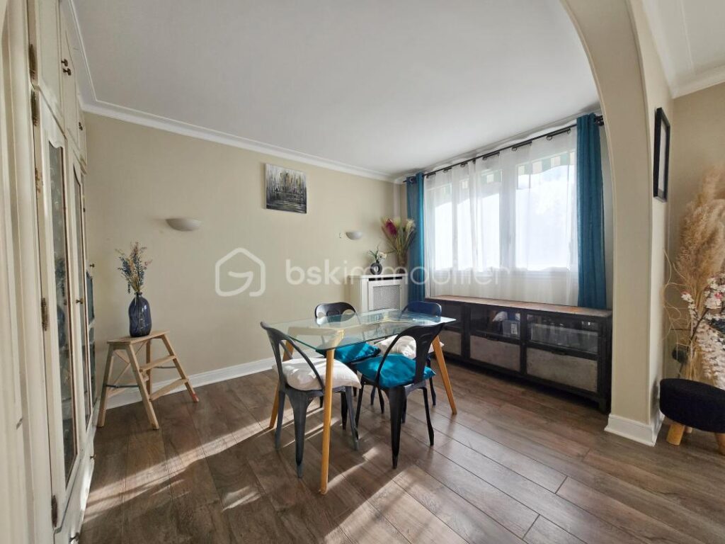 Appartement proche du centre ville – 4 pièces – 2 chambres – 73 m²