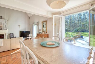 Maison familiale en lisière de forêt – 200m² de calme absolu – 7 pièces – 4 chambres – 211 m²