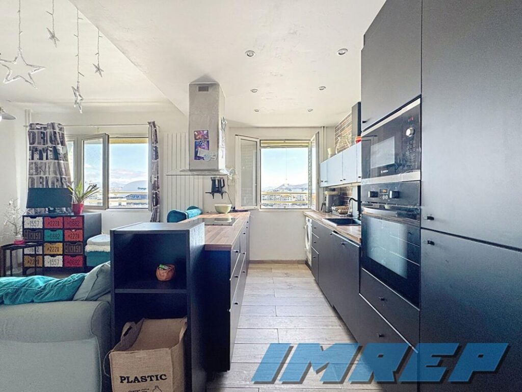 Bel appartement T4 de 67m2 belle vue Saint-Giniez 13008 MARSEILLE réf : 1072 – 4 pièces – 3 chambres – 67 m²