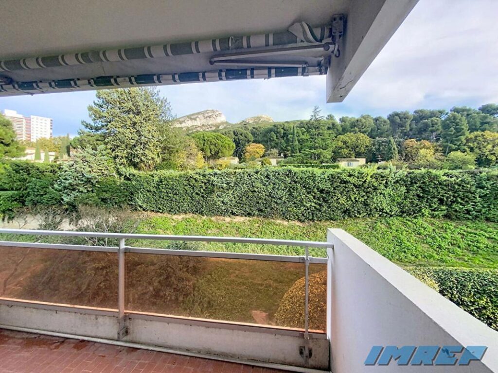 13010 saint tronc type 4 82 m2 balcon cave parking – 4 pièces – 3 chambres – 82 m²