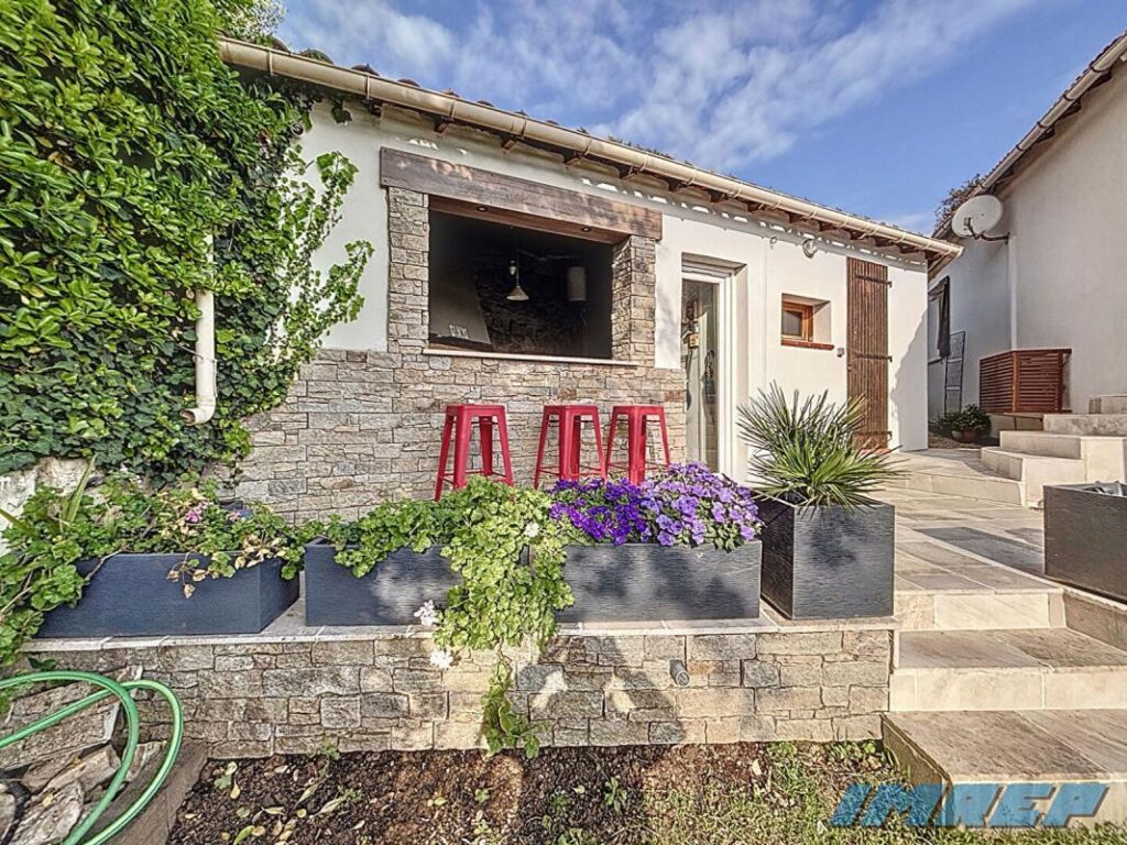 13013 Plan de Cuques Maison avec jardin piscine garage – 5 pièces – 4 chambres – 130 m²