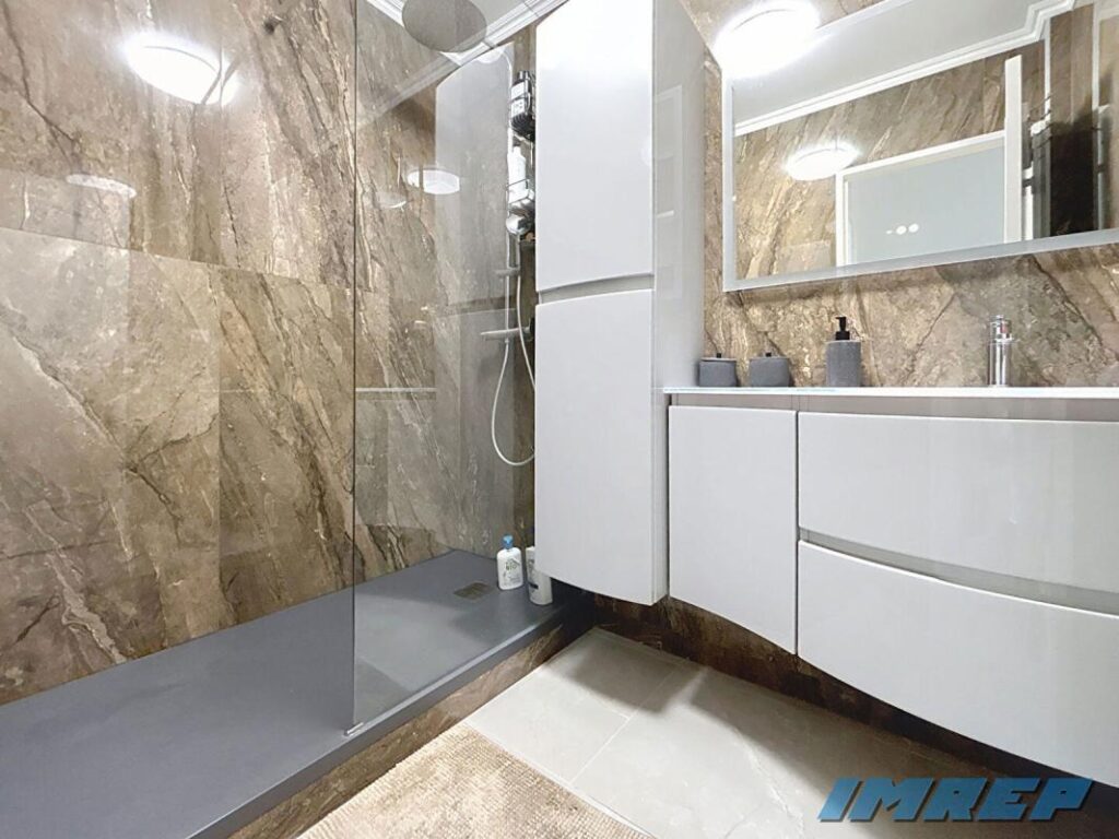 Grand T3 – 75 m2 PARFAIT ETAT St-Tronc – 13010 MARSEILLE – 3 pièces – 2 chambres – 75 m²