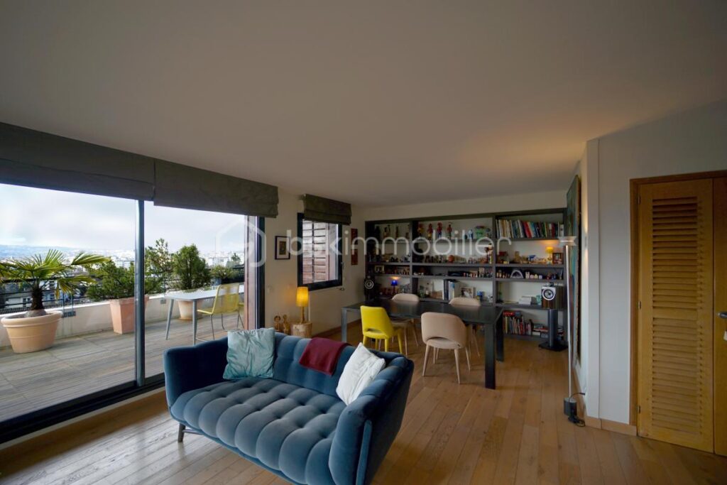 Appartement d’exception avec terrasse panoramique, vue lac et montagnes – 5 pièces – 4 chambres – 139 m²