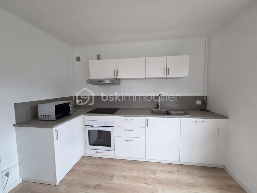 Appartement T3 Voiron 190 000 € – 4 pièces – 2 chambres – 71 m²