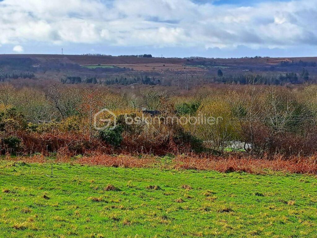 Terrain constructible dans le bourg de Brennilis – NR pièces – NR chambres – 5214 m²