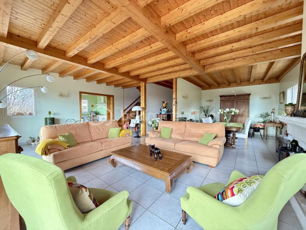 VILLA DE CARACTÈRE 152 M² — GARAGE 79 M² — TERRAIN 3 150 M² — SAINT-CASSIEN, 5 MIN VOIRON / A48 – 5 pièces – 4 chambres – 152 m²