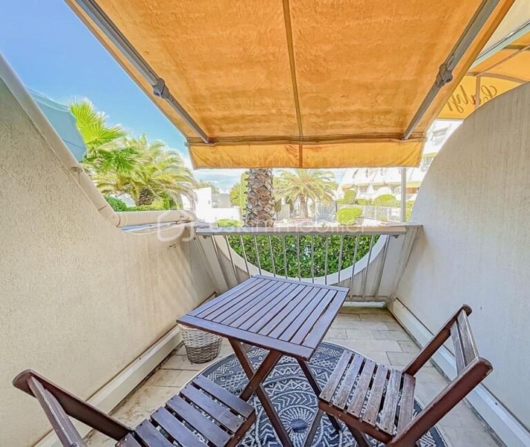 Studio meublé 26 m² avec parking et piscine – Première ligne de mer – La Grande-Motte Couchant – 1 pièce – NR chambres – 26 m²