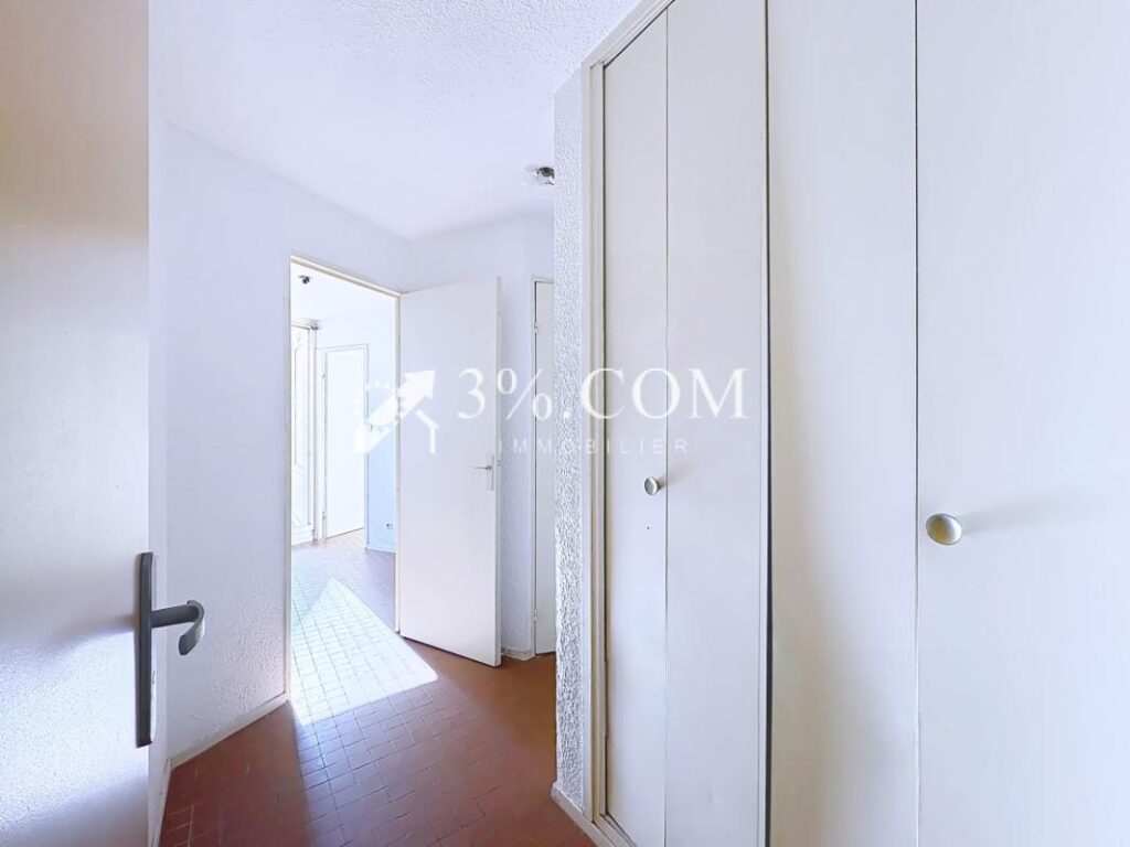 Appartement T2- belle vue sur le Port & les bateaux – parkin – 3 pièces – 1 chambre – 43 m²