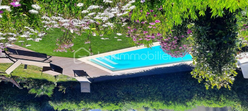 Vue dégagée et piscine- 4 Chambres – Parking Facile – 6 pièces – 4 chambres – 112 m²