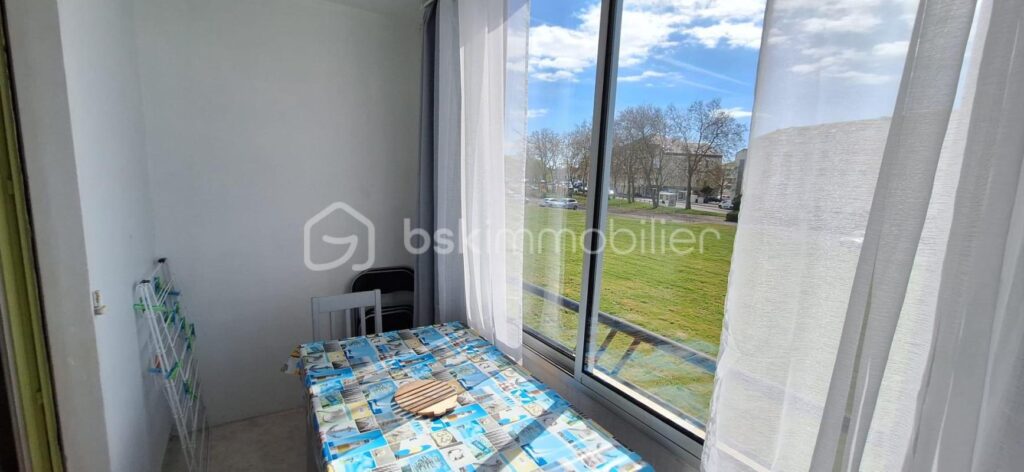 Studio lumineux avec vue dégagée – 1 pièce – NR chambres – 17 m²