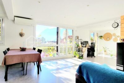 Confort, volumes, modernité, emplacement et annexes ! – 4 pièces – 3 chambres – 108 m²