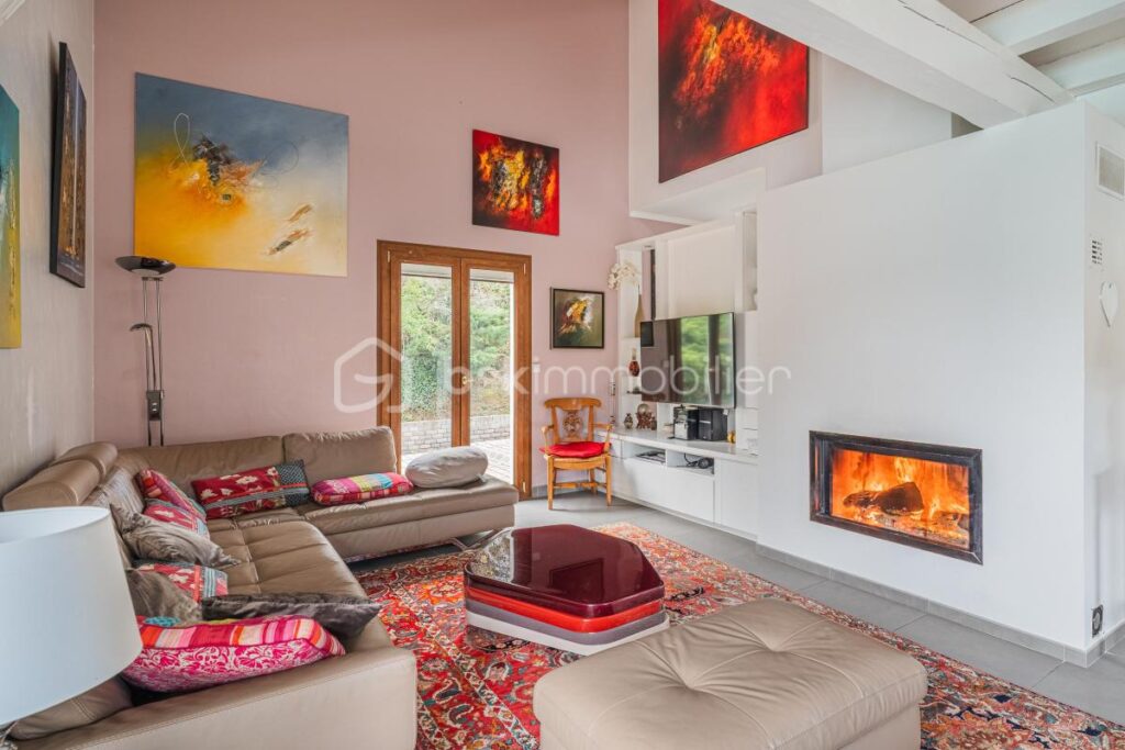 Propriété haut de gamme avec piscine & vue dégagée – 264 m² Brié et Angonnes – 8 pièces – 4 chambres – 274 m²