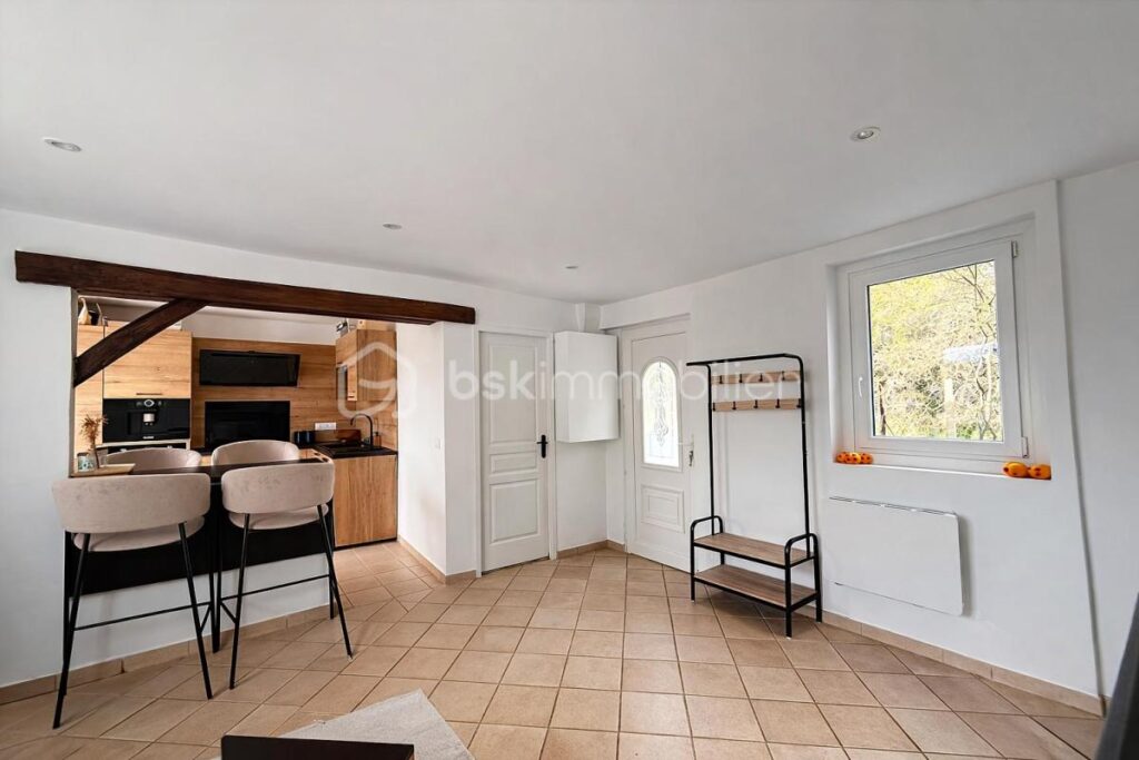 ENTRE ÉPERNON ET MAINTENON – MAISON RÉNOVÉE – ENVIRONNEMENT EXCEPTIONNEL AU CALME ABSOLU – 3 pièces – 2 chambres – 62 m²