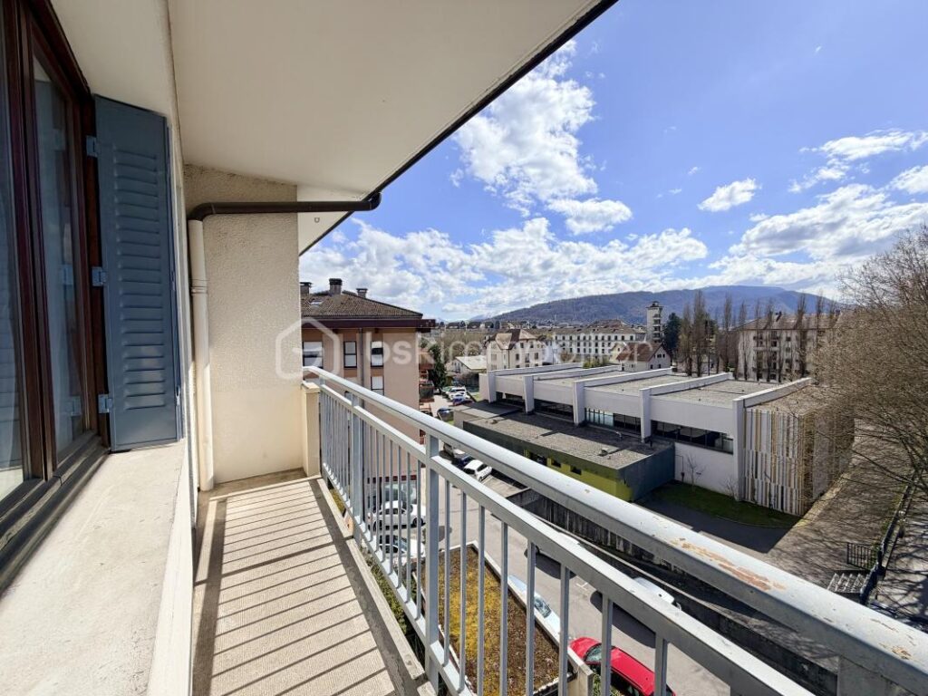 Appartement T2 à Annecy avec cave et grenier – Quartier des Romains – 2 pièces – 1 chambre – 52 m²