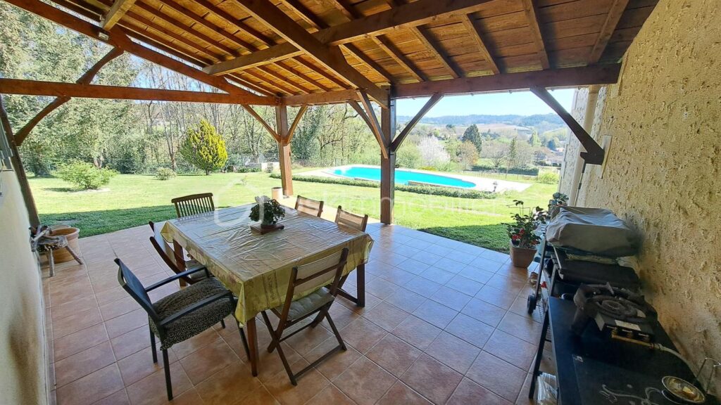 Corps de ferme – 4 pièces – 3 chambres – 136 m²