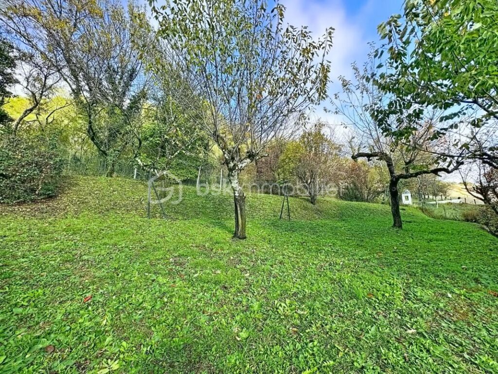 🏡 Maison familiale 7 pièces – 152 m² habitables – CLAIX – 6 pièces – 5 chambres – 152 m²