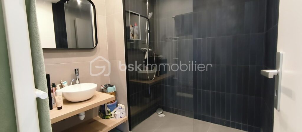 T2 bis de 45 m² au calme dans le centre – 2 pièces – 1 chambre – 45 m²