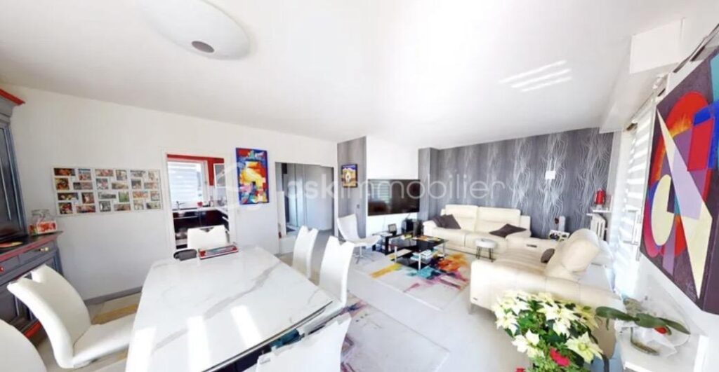 propriété – 7 pièces – 5 chambres – 152 m²