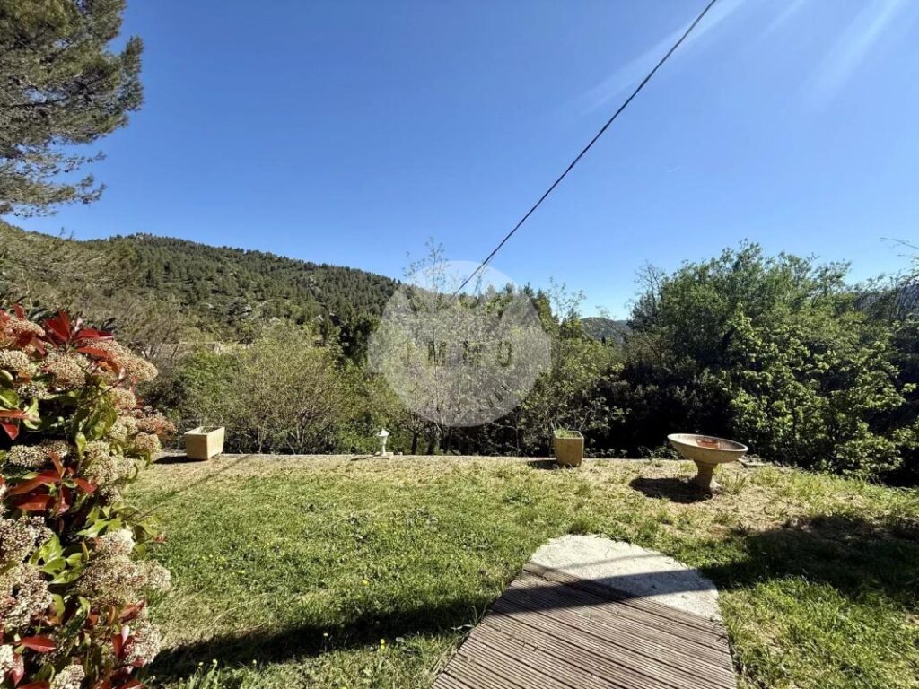 Lascours_Maison de type 3 91.08m² avec garage et dépendance sur 3000m² de terrain – 3 pièces – 2 chambres – 91 m²