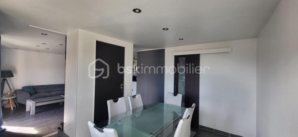 Appartement T4 Lumineux avec Balcon Plein Sud – Gap Sud – 4 pièces – 2 chambres – 74 m²