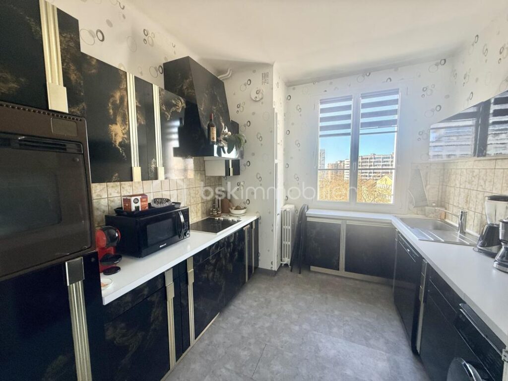 🏙️ Appartement 5 pièces – 86 m² – Centre-ville de Rennes VUE A 180° Au 6ᵉ étage avec ascenseur – 4 pièces – 2 chambres – 86 m²