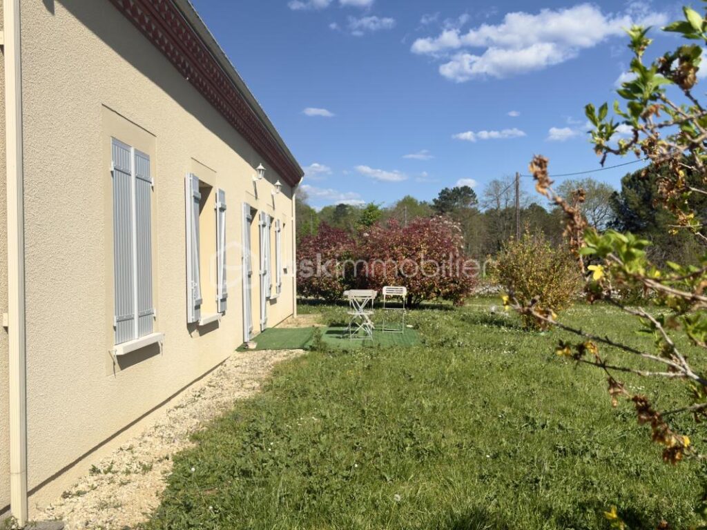 Maison contemporaine de plain-pied – Lumineuse – Grand terrain – 4 pièces – 3 chambres – 89 m²