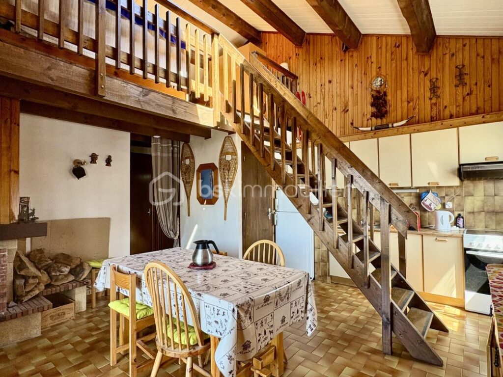 Rare sur le secteur : chalet à Bolquère (66) avec deux appartements indépendants à un prix très attractif – 5 pièces – 3 chambres – 90 m²