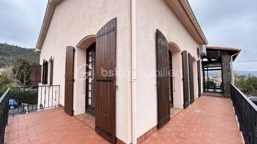 Maison 4 faces – 8 pièces – 5 chambres – 188 m²