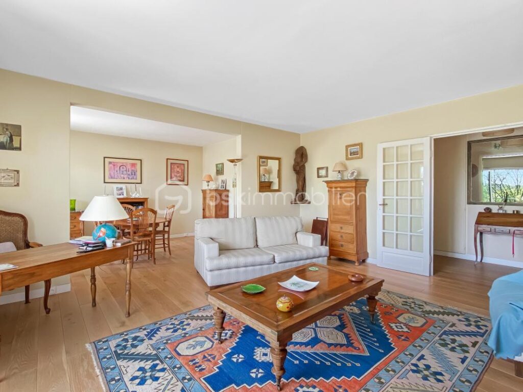 Appartement – 4 pièces – Ville-d’Avray – 4 pièces – 2 chambres – 93 m²