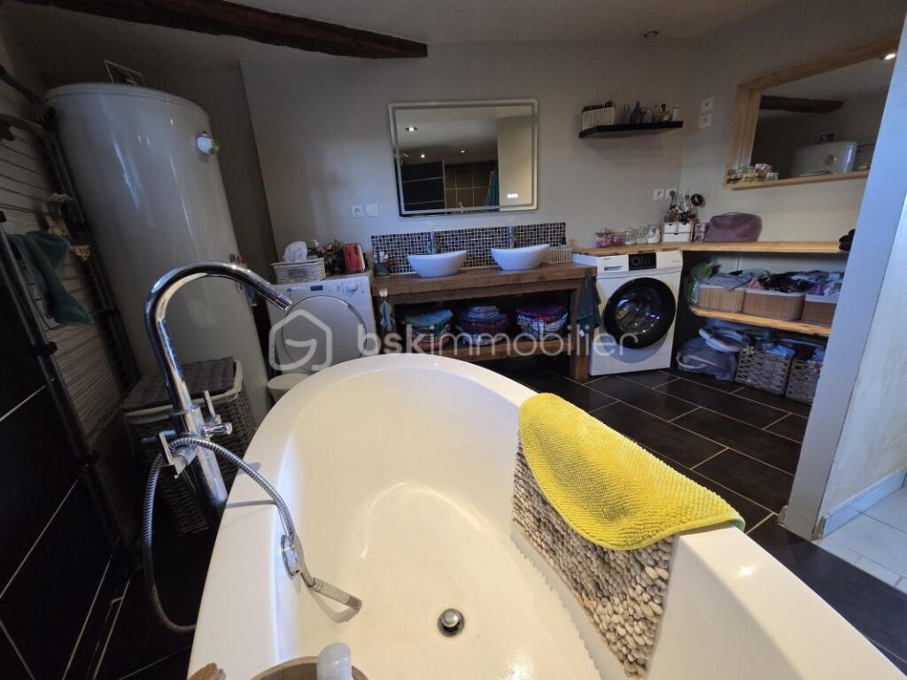 Maison pleine de charme – 5 pièces – 3 chambres – 150 m²