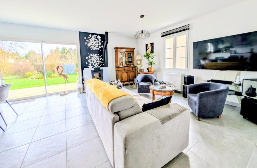 Maison 3 chambres – Jardin arboré 450m2– Garage – Aucun travaux – Soubise – 4 pièces – 3 chambres – 97 m²