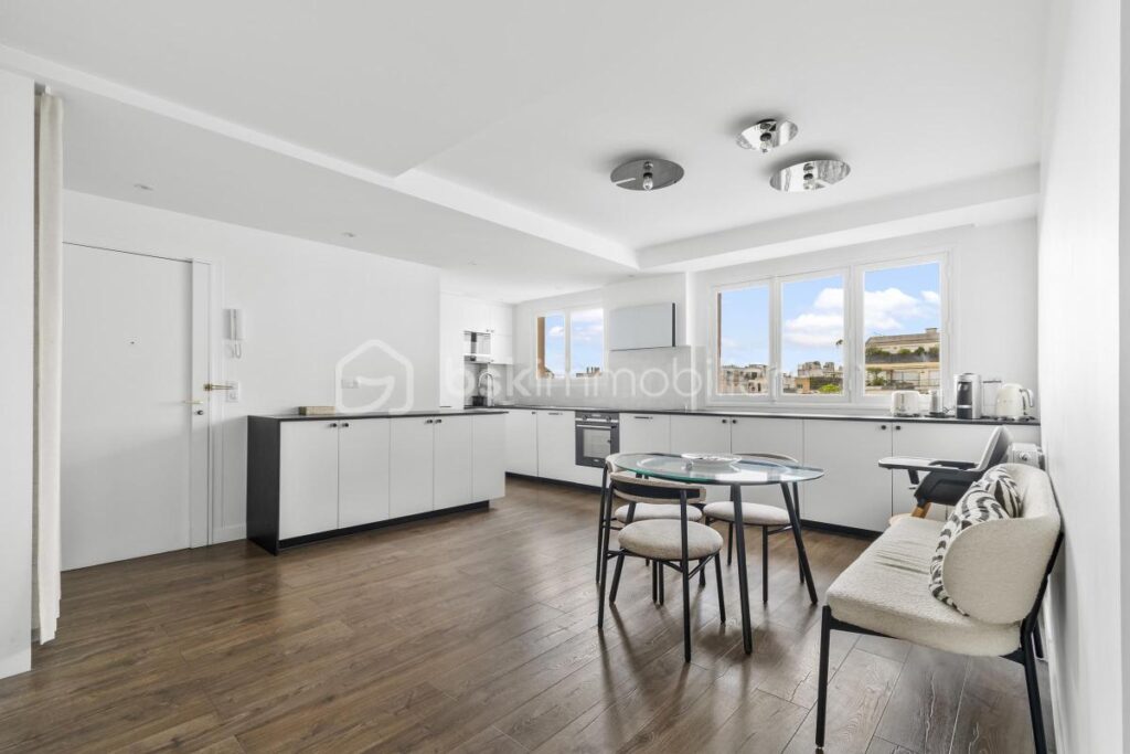 4 pièces 88 m² – Balcon plein sud – Parking + cave – 4 pièces – 2 chambres – 88 m²