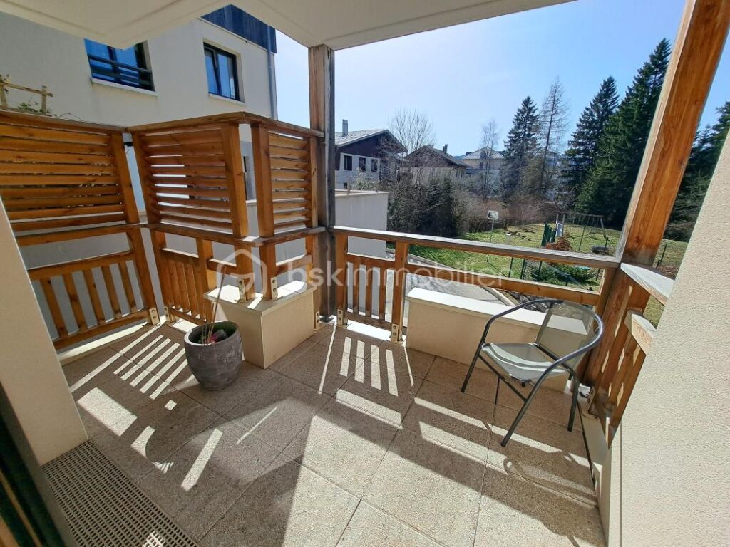 appartement T3 d’exception avec terrasse sud, vue montagne et prestations haut de gamme proche Suisse – 3 pièces – 2 chambres – 66 m²