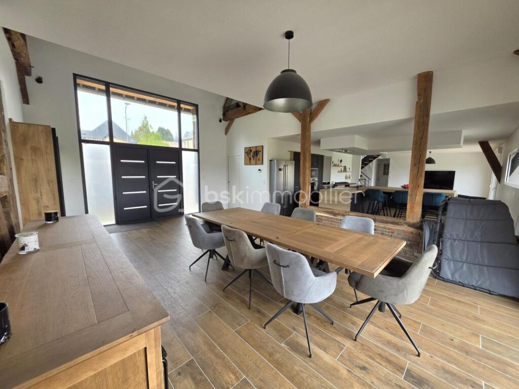 Longère exceptionnelle 330m² rénovée 6 chambres garage terrain 799m² DPE B – 11 pièces – 6 chambres – 330 m²