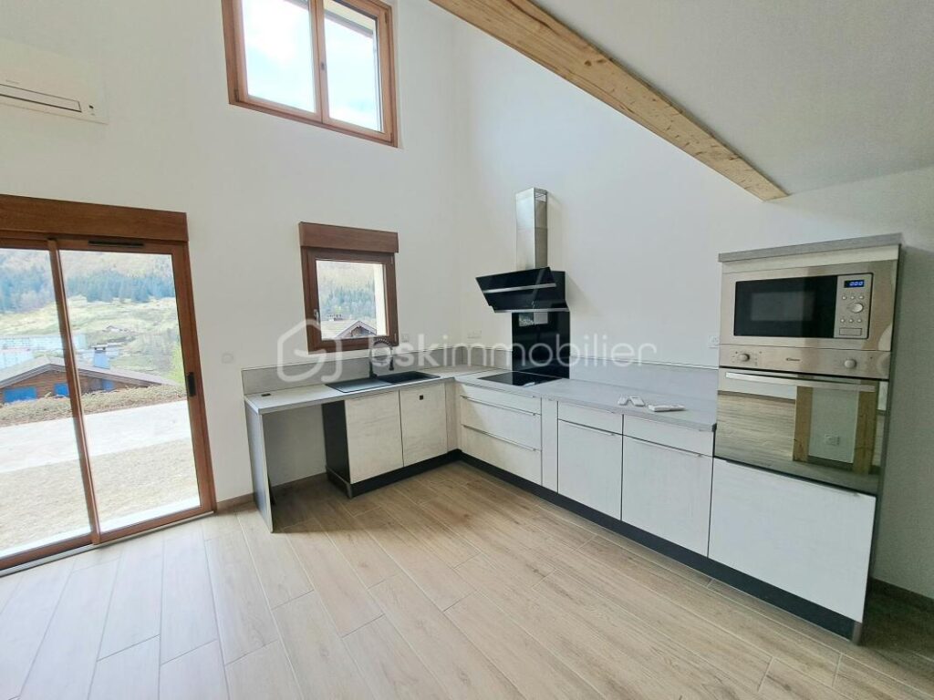 Maison d&rsquo;habitation rénovée 2026 avec vue dégagée en plein sud – 5 pièces – 3 chambres – 116 m²