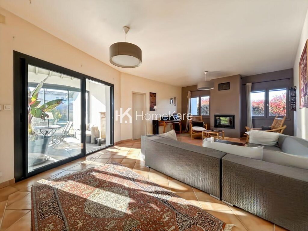 MAISON FAMILIALE DANS UN ENVIRONNEMENT IDEAL – 7 pièces – 5 chambres – 192 m²