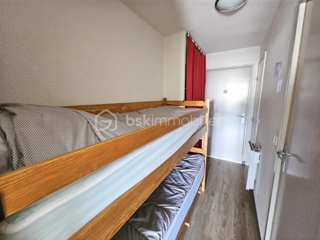 **EXCLUSIVITÉ – Studio avec coin cabine – Vue montagnes exceptionnelle** – 1 pièce – NR chambres – 21 m²
