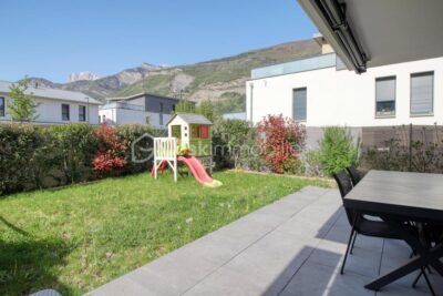 Appartement 65 m2 en RDC – 3 pièces – 2 chambres – 65 m²