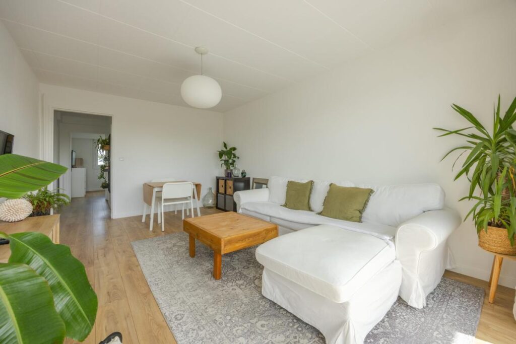 Appartement T2 dernier étage – 2 pièces – 1 chambre – 48 m²