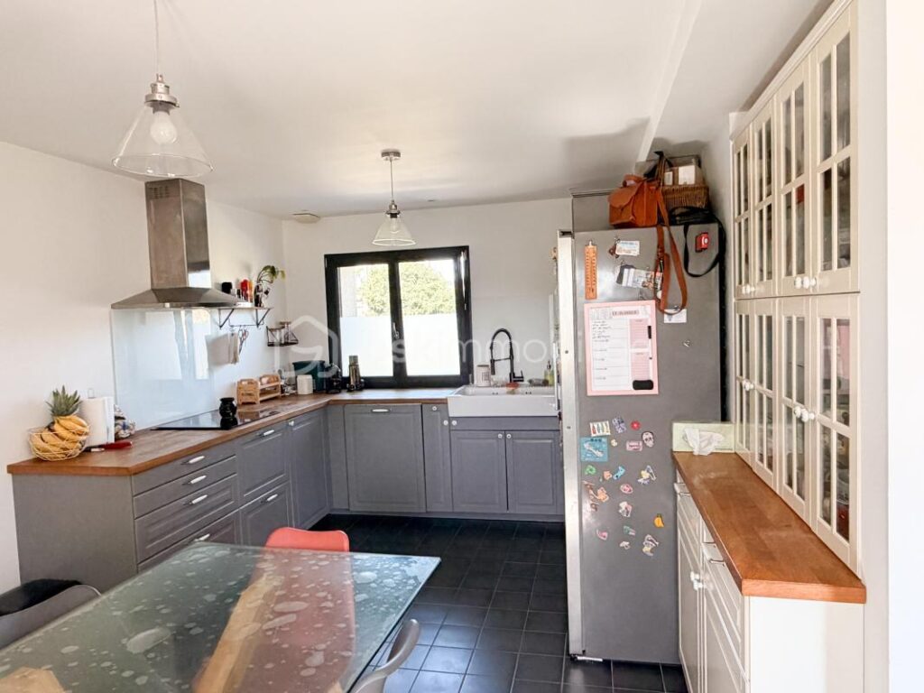 Maison en pierre renovée 100m2 2 chambres – 4 pièces – 2 chambres – 100 m²