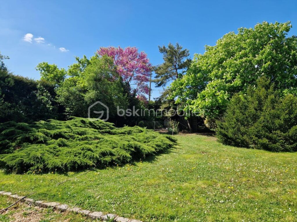 Magnifique propriété avec jardin arboré, au calme et sans vis-à-vis ! – 11 pièces – 7 chambres – 381 m²
